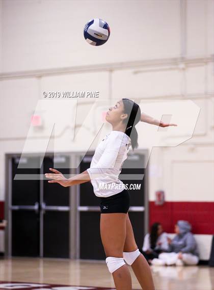 Thumbnail 1 in Pine Bush vs. Ossining (NYSPHSAA Class AA Regional Semifinal) photogallery.