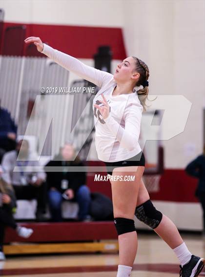 Thumbnail 1 in Pine Bush vs. Ossining (NYSPHSAA Class AA Regional Semifinal) photogallery.