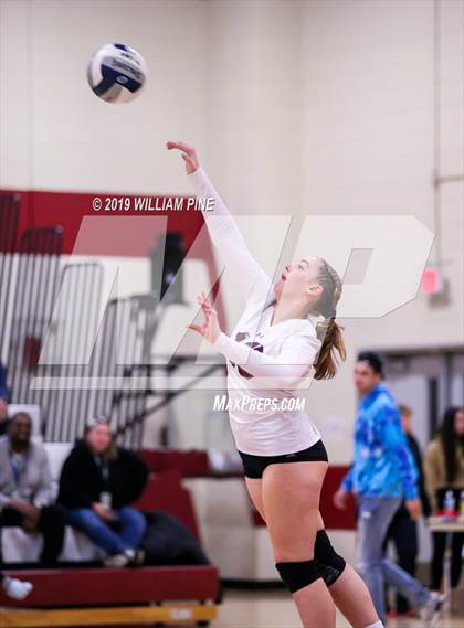Thumbnail 1 in Pine Bush vs. Ossining (NYSPHSAA Class AA Regional Semifinal) photogallery.