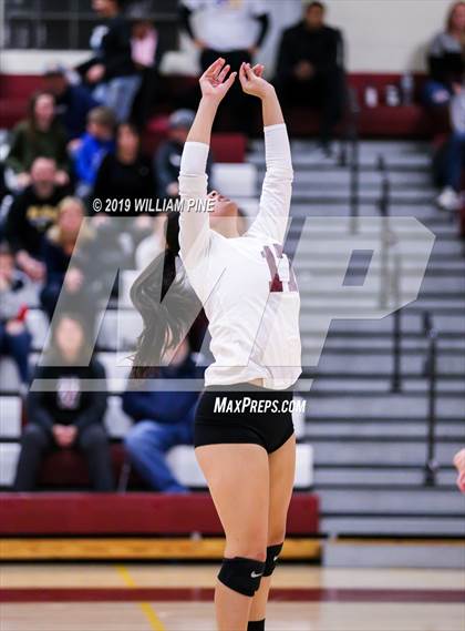 Thumbnail 3 in Pine Bush vs. Ossining (NYSPHSAA Class AA Regional Semifinal) photogallery.