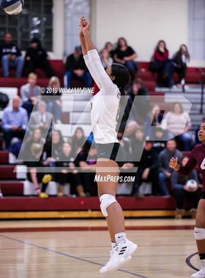 Thumbnail 3 in Pine Bush vs. Ossining (NYSPHSAA Class AA Regional Semifinal) photogallery.