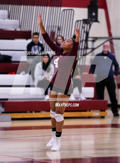 Thumbnail 1 in Pine Bush vs. Ossining (NYSPHSAA Class AA Regional Semifinal) photogallery.