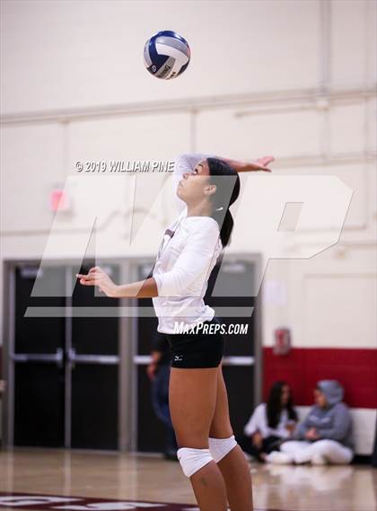 Thumbnail 2 in Pine Bush vs. Ossining (NYSPHSAA Class AA Regional Semifinal) photogallery.