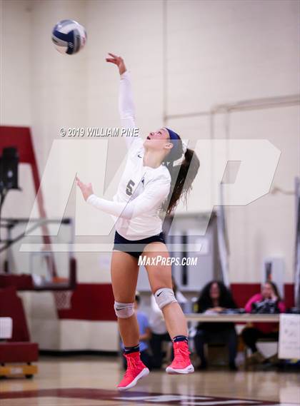 Thumbnail 2 in Pine Bush vs. Ossining (NYSPHSAA Class AA Regional Semifinal) photogallery.