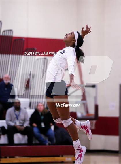 Thumbnail 2 in Pine Bush vs. Ossining (NYSPHSAA Class AA Regional Semifinal) photogallery.