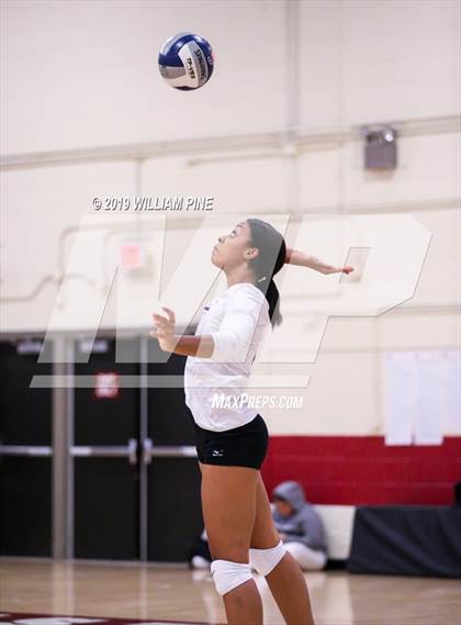 Thumbnail 2 in Pine Bush vs. Ossining (NYSPHSAA Class AA Regional Semifinal) photogallery.