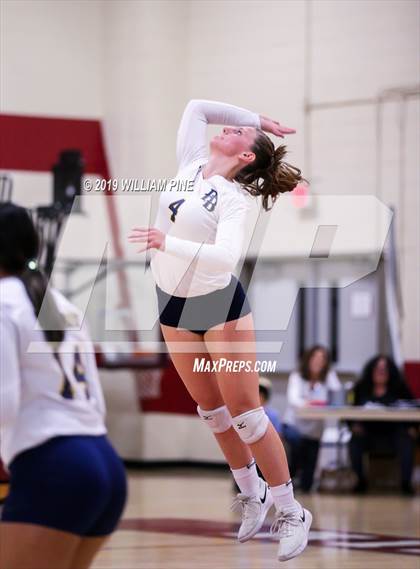 Thumbnail 1 in Pine Bush vs. Ossining (NYSPHSAA Class AA Regional Semifinal) photogallery.