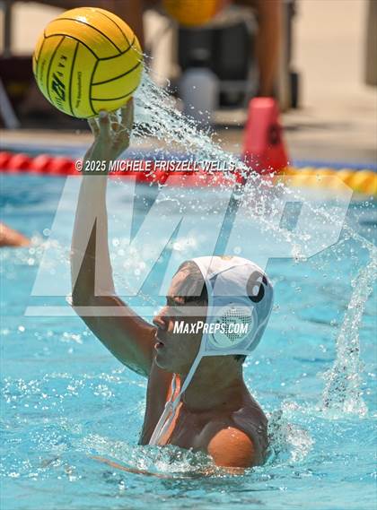 Thumbnail 3 in La Jolla vs Torrey Pines (18th Annual Draz Classic) photogallery.