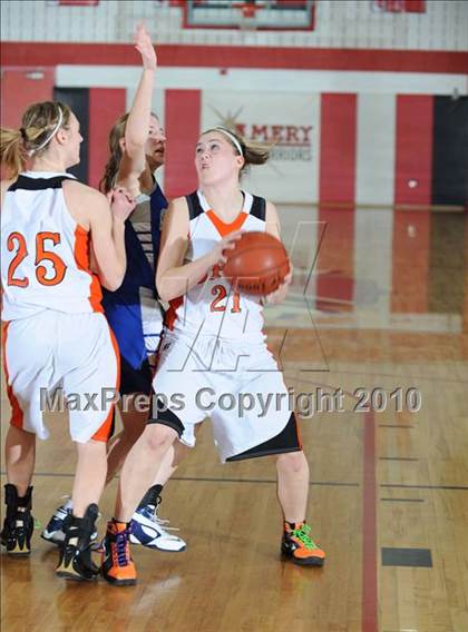 Thumbnail 2 in Osseo-Fairchild vs St. Croix Falls (WIAA D3 Sectional Semifinal) photogallery.