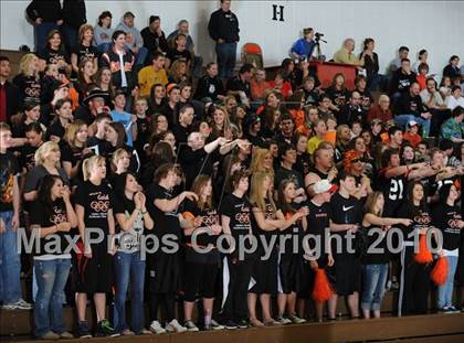 Thumbnail 2 in Osseo-Fairchild vs St. Croix Falls (WIAA D3 Sectional Semifinal) photogallery.