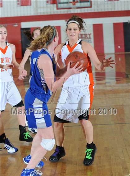 Thumbnail 1 in Osseo-Fairchild vs St. Croix Falls (WIAA D3 Sectional Semifinal) photogallery.