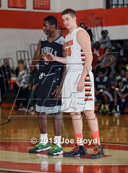 Thumbnail 1 in Butler @ Grissom photogallery.