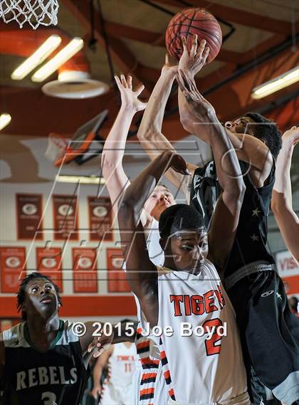 Thumbnail 2 in Butler @ Grissom photogallery.