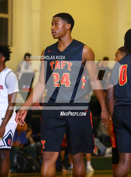 Thumbnail 2 in Crossroads vs. Taft (St. Monica Tournament) photogallery.