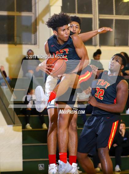 Thumbnail 1 in Crossroads vs. Taft (St. Monica Tournament) photogallery.