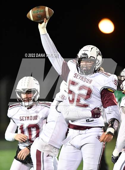 Thumbnail 1 in Santo vs Seymour (Texas UIL 2A-2 Bi-District) photogallery.