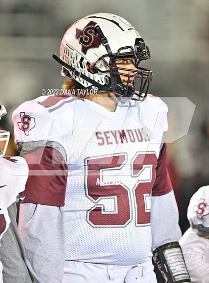 Thumbnail 1 in Santo vs Seymour (Texas UIL 2A-2 Bi-District) photogallery.