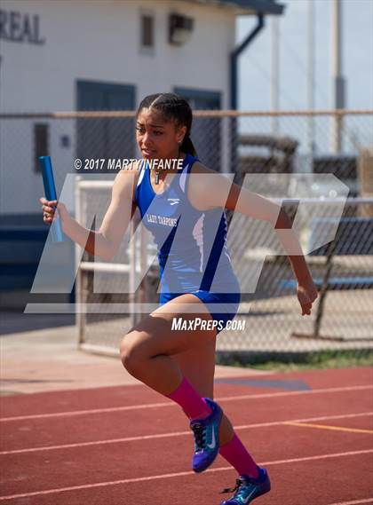 Thumbnail 2 in Tarpon Relays photogallery.