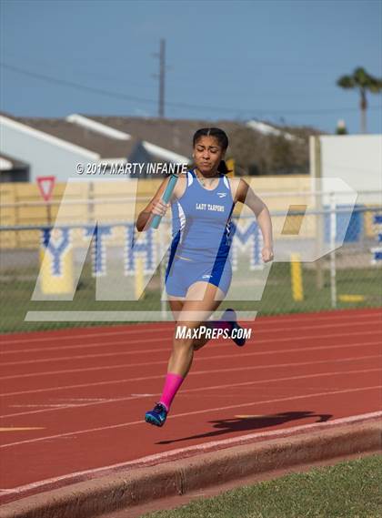 Thumbnail 2 in Tarpon Relays photogallery.