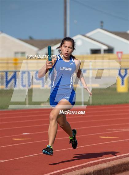 Thumbnail 2 in Tarpon Relays photogallery.
