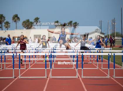 Thumbnail 2 in Tarpon Relays photogallery.
