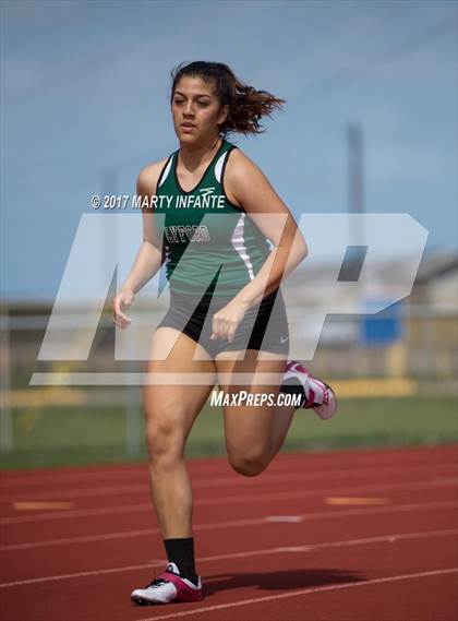 Thumbnail 2 in Tarpon Relays photogallery.