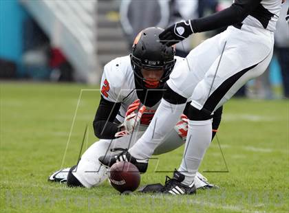 Thumbnail 3 in Dallas Jesuit vs. Rockwall (UIL 5A Area Playoff) photogallery.