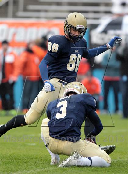 Thumbnail 2 in Dallas Jesuit vs. Rockwall (UIL 5A Area Playoff) photogallery.