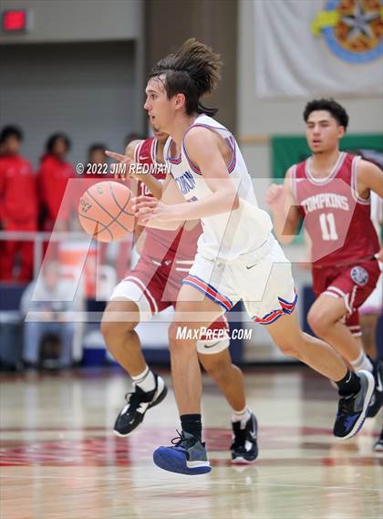 Thumbnail 2 in Dickinson vs. Tompkins (McDonald's Texas Invitational) photogallery.
