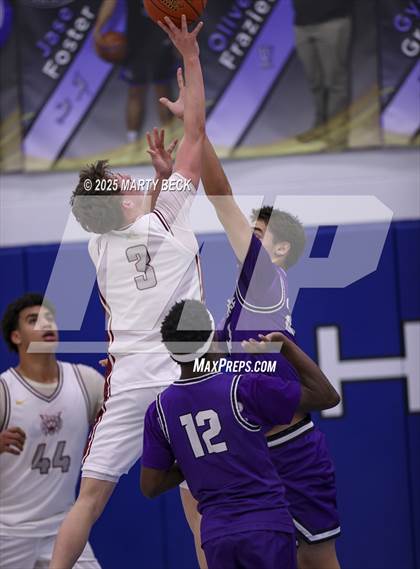 Thumbnail 1 in Fayetteville vs Logan-Rogersville (Bill Rowe's Queen City Classic) photogallery.