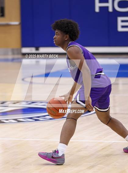 Thumbnail 1 in Fayetteville vs Logan-Rogersville (Bill Rowe's Queen City Classic) photogallery.