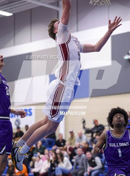 Thumbnail 1 in Fayetteville vs Logan-Rogersville (Bill Rowe's Queen City Classic) photogallery.