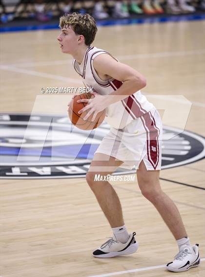 Thumbnail 3 in Fayetteville vs Logan-Rogersville (Bill Rowe's Queen City Classic) photogallery.