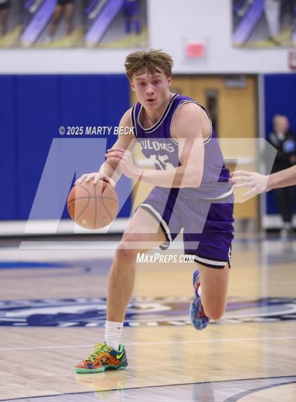 Thumbnail 3 in Fayetteville vs Logan-Rogersville (Bill Rowe's Queen City Classic) photogallery.