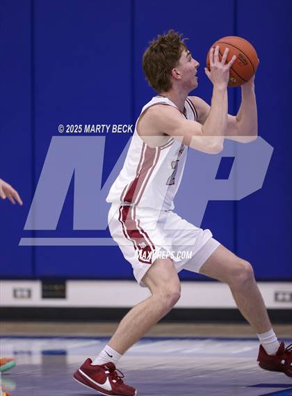 Thumbnail 1 in Fayetteville vs Logan-Rogersville (Bill Rowe's Queen City Classic) photogallery.