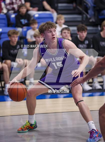 Thumbnail 3 in Fayetteville vs Logan-Rogersville (Bill Rowe's Queen City Classic) photogallery.