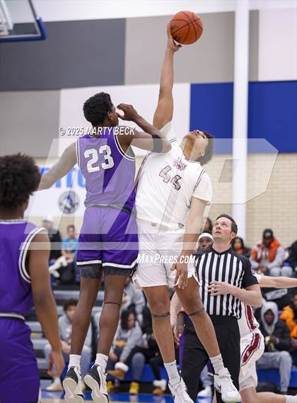 Thumbnail 2 in Fayetteville vs Logan-Rogersville (Bill Rowe's Queen City Classic) photogallery.