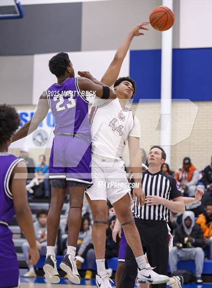 Thumbnail 3 in Fayetteville vs Logan-Rogersville (Bill Rowe's Queen City Classic) photogallery.