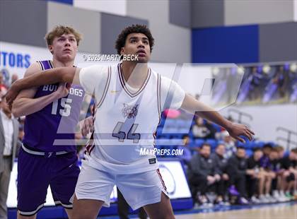 Thumbnail 2 in Fayetteville vs Logan-Rogersville (Bill Rowe's Queen City Classic) photogallery.