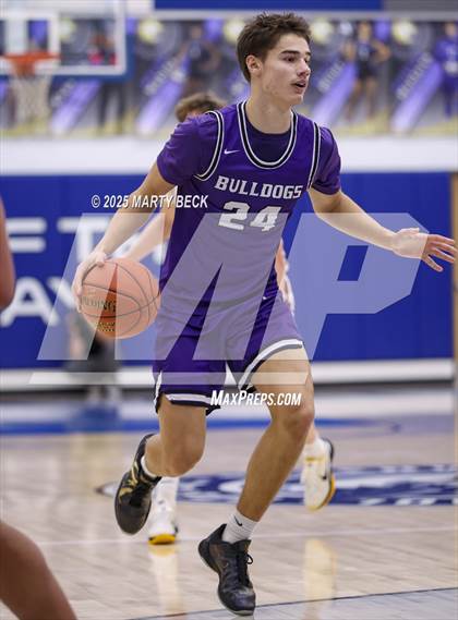 Thumbnail 2 in Fayetteville vs Logan-Rogersville (Bill Rowe's Queen City Classic) photogallery.