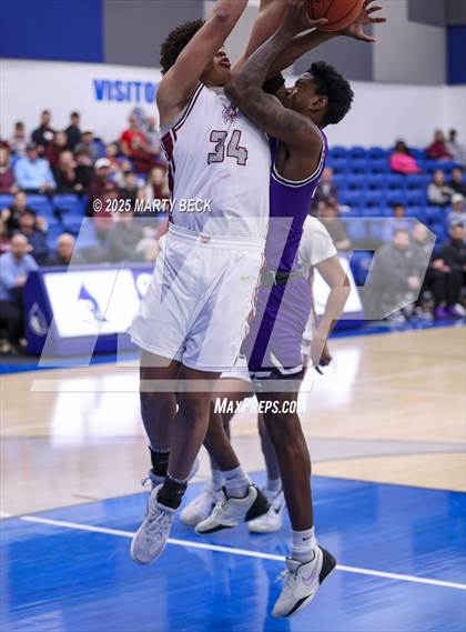 Thumbnail 1 in Fayetteville vs Logan-Rogersville (Bill Rowe's Queen City Classic) photogallery.