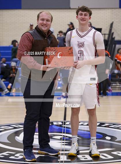 Thumbnail 3 in Fayetteville vs Logan-Rogersville (Bill Rowe's Queen City Classic) photogallery.