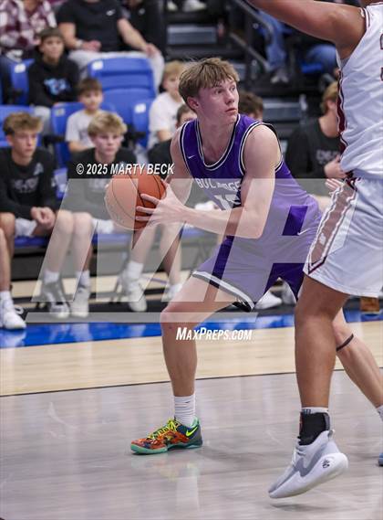 Thumbnail 1 in Fayetteville vs Logan-Rogersville (Bill Rowe's Queen City Classic) photogallery.