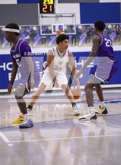 Thumbnail 3 in Fayetteville vs Logan-Rogersville (Bill Rowe's Queen City Classic) photogallery.