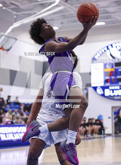 Thumbnail 2 in Fayetteville vs Logan-Rogersville (Bill Rowe's Queen City Classic) photogallery.