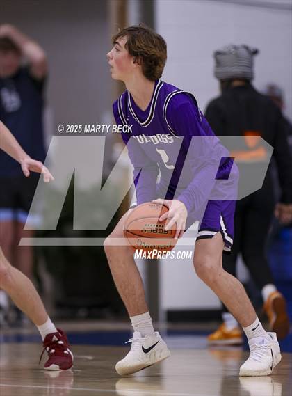 Thumbnail 3 in Fayetteville vs Logan-Rogersville (Bill Rowe's Queen City Classic) photogallery.