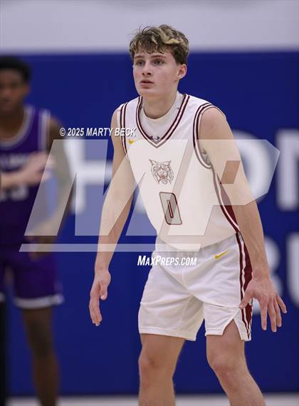 Thumbnail 1 in Fayetteville vs Logan-Rogersville (Bill Rowe's Queen City Classic) photogallery.