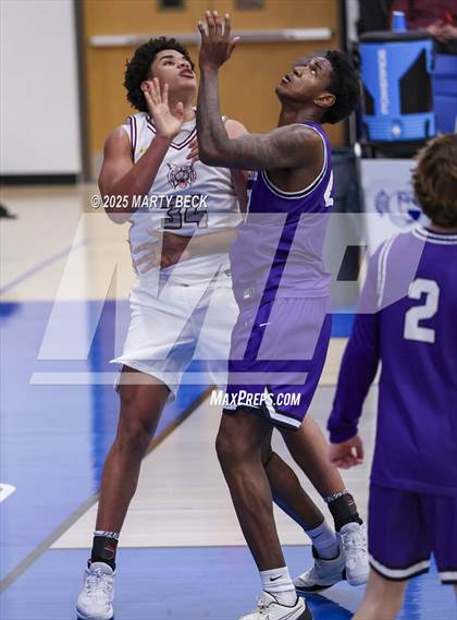 Thumbnail 1 in Fayetteville vs Logan-Rogersville (Bill Rowe's Queen City Classic) photogallery.