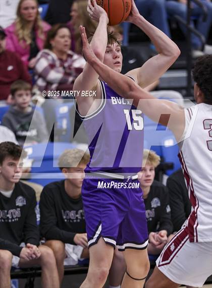 Thumbnail 3 in Fayetteville vs Logan-Rogersville (Bill Rowe's Queen City Classic) photogallery.