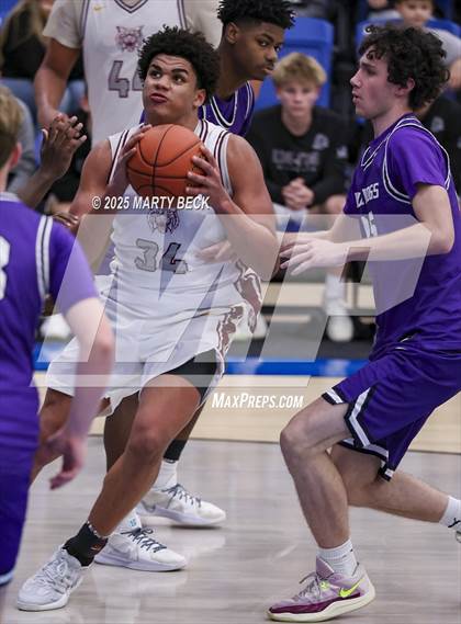 Thumbnail 3 in Fayetteville vs Logan-Rogersville (Bill Rowe's Queen City Classic) photogallery.